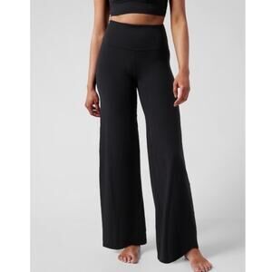 Athleta Wide Leg Full length leggings Black size Medium